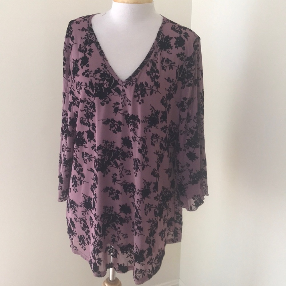 Bebonnie XXL split bell sleeve mesh with velvet blouse.